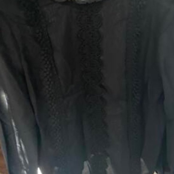 Lace Keyhole Back Blouse black - Picture 7 of 8